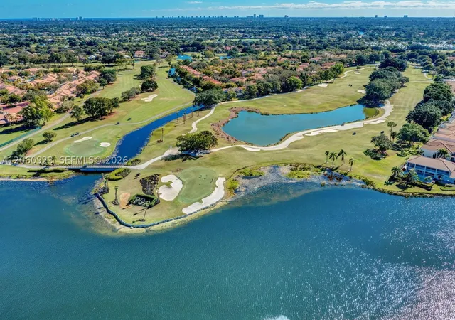 Photo 51 of Townhouse for sale at 362 Prestwick Cir #3, Palm Beach Gardens, FL 33418 | MLS# A12060923 | Listing updated on 2026-08-26