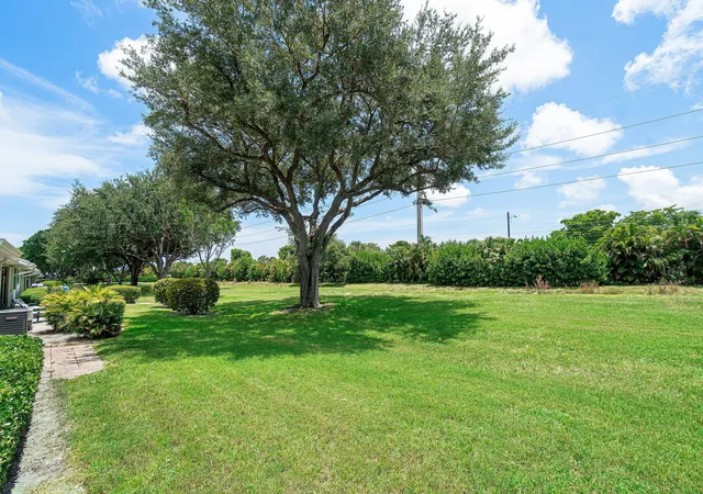 30th image of 9945 Papaya Tree Trl #B, Boynton Beach, FL 33436 | MLS# B26057312