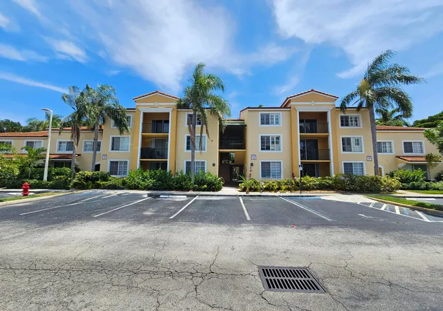 1st image of 140 Yacht Club Wy #305, Hypoluxo, FL 33462 | MLS# B26057325