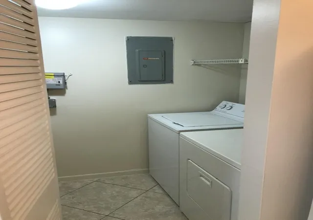 10th image of 117 Lake Pine Cir #A-1, Greenacres, FL 33463 | MLS# B26057329