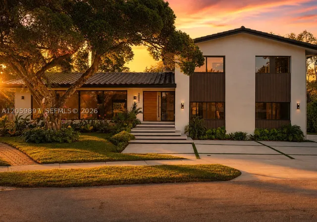 4th image of 20001 Ne 25Th Ave, Miami, FL 33180 | MLS# A12059897