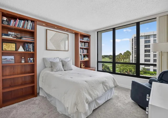 4th image of 6845 Willow Wood Dr, Boca Raton, FL 33434