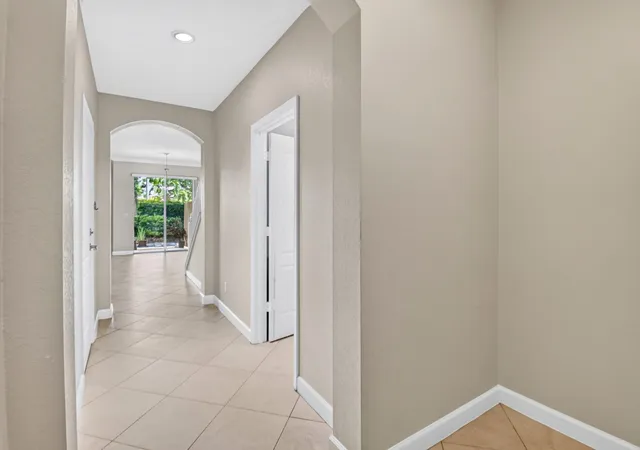 3rd image of 5045 Ellery Ter, West Palm Beach, FL 33417 | MLS# B26057405