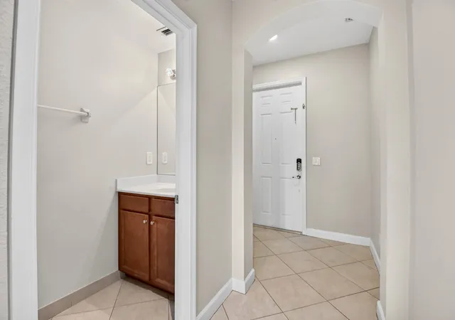 5th image of 5045 Ellery Ter, West Palm Beach, FL 33417 | MLS# B26057405