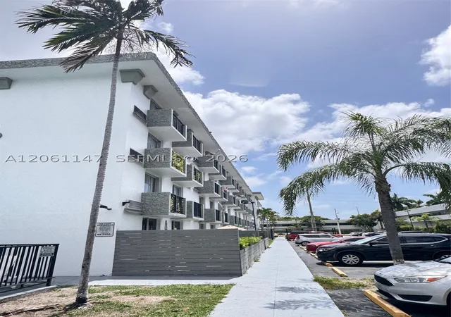 Golden Gate, Golden Gate, Miami, FL 33133
