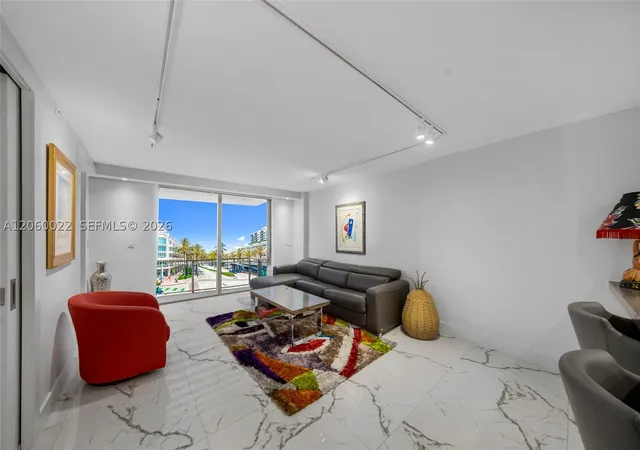 3rd image of 465 Ocean Dr #303, Miami Beach, FL 33139 | MLS# A12060022