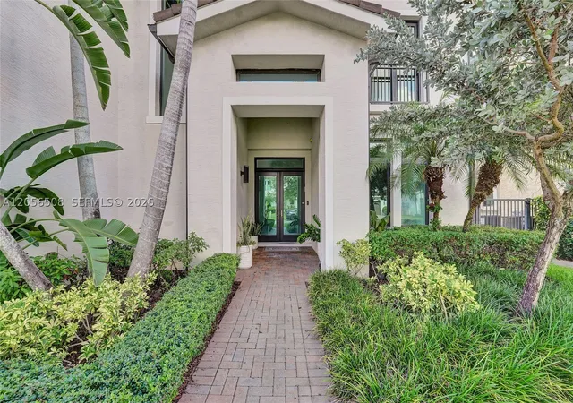 Photo 2 of Single family home for sale at 5742 E Brookfield Cir E, Hollywood, FL 33312 | MLS# A12056508 | Listing updated on 2026-08-24