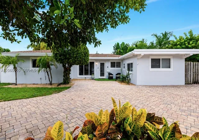 Photo 2 of Single family home for sale at 2770 Ne 30th St, Lighthouse Point, FL 33064 | MLS# A12060550 | Listing updated on 2026-10-01