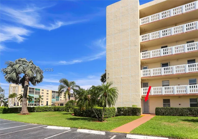 Photo 3 of Condo for sale at 131 Se 3rd Ave #101, Dania, FL 33004 | MLS# A12060756 | Listing updated on 2026-07-28
