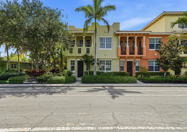 1st image of 219 N L St #100, ,, FL 33460 | MLS# B26057524