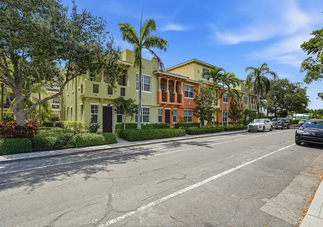 2nd image of 219 N L St #100, ,, FL 33460 | MLS# B26057524
