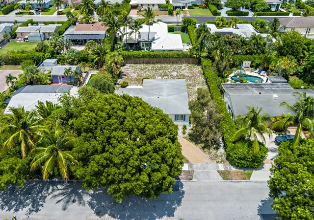3rd image of 223 Ashworth St, West Palm Beach, FL 33405 | MLS# B26057554