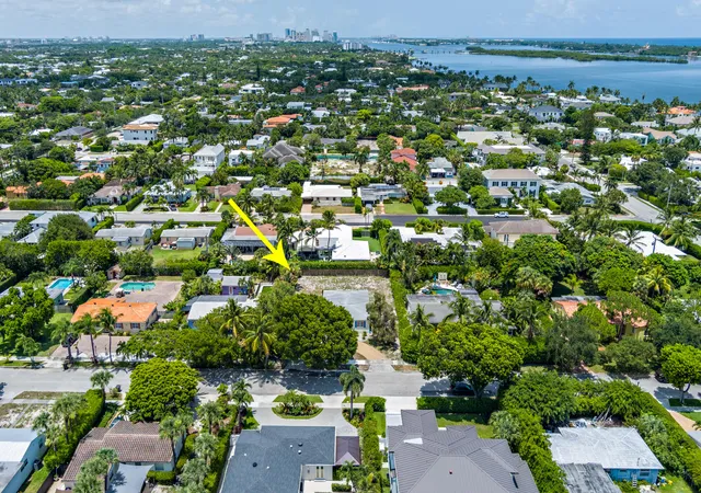 5th image of 223 Ashworth St, West Palm Beach, FL 33405 | MLS# B26057554