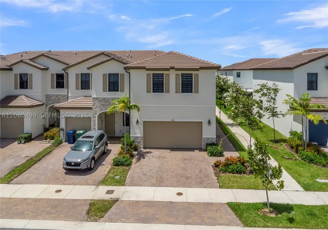 5th image of 12911 Sw 231St Ter, Miami, FL 33170 | MLS# A12060499