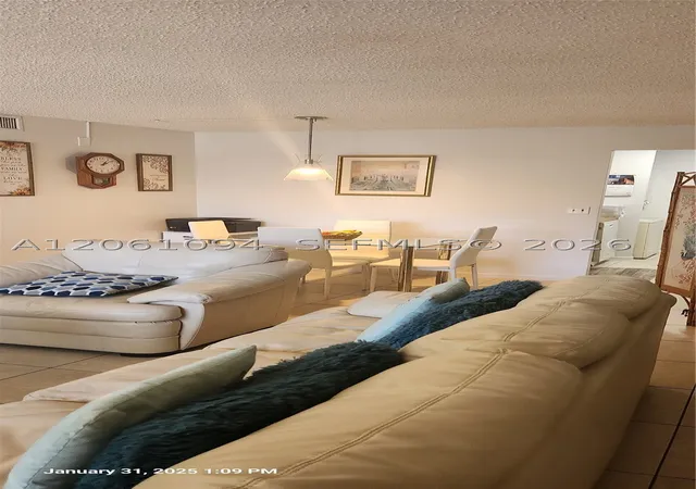 3rd image of 10004 Twin Lakes Dr, Coral Springs, FL 33071