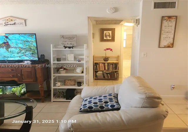 5th image of 10004 Twin Lakes Dr, Coral Springs, FL 33071