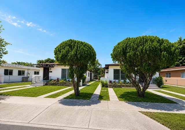 2nd image of 750 752 Nw 52nd St, Miami, FL 33127 | MLS# A12061409