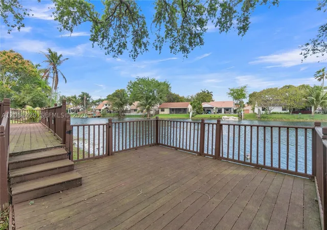 2nd image of 2905 Begonia Way, Cooper City, FL 33026 | MLS# A12061429