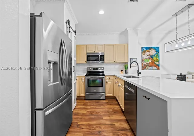 Photo 3 of Sale Pending at 5577 Monte Carlo Pl, Margate, FL 33068 | MLS# A12061406 | Listing updated on 2026-09-29