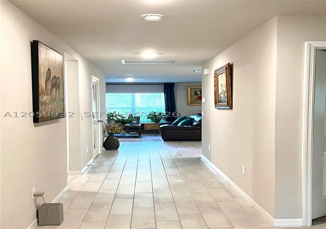 2nd image of 5009 N Rosebud Cir, La Belle, FL 33935 | MLS# A12059932