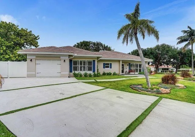 3rd image of 2622 Ne 27Th Ave, Lighthouse Point, FL 33064 | MLS# B26057647