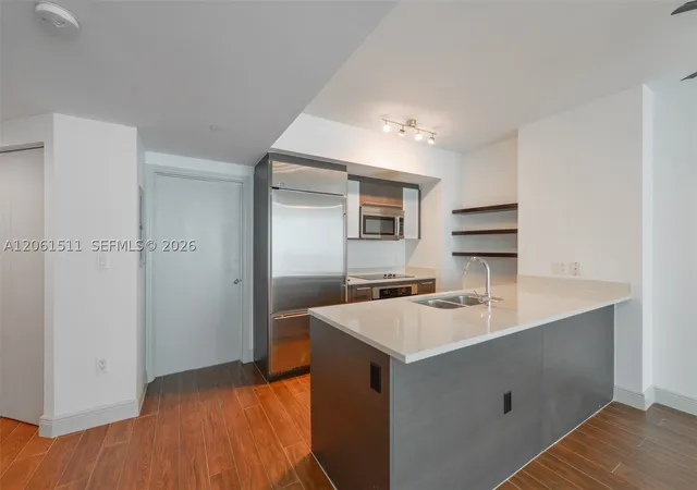 Photo 3 of Condo for sale at 500 Brickell Ave #2407, Miami, FL 33131 | MLS# A12061511 | Listing updated on 2026-10-06
