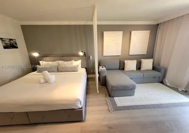 3rd image of 19201 Collins Ave #632, Sunny Isles Beach, FL 33160 | MLS# A12060372