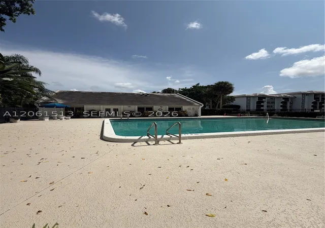 19th image of 711 N Pine Island Rd #121, Plantation, FL 33324 | MLS# A12061513