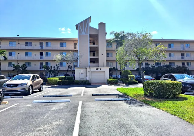1st image of 6795 Huntington Ln #405, Delray Beach, FL 33446 | MLS# B26057728