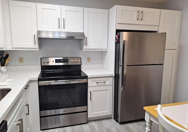 3rd image of 6795 Huntington Ln #405, Delray Beach, FL 33446 | MLS# B26057728