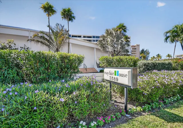 2nd image of 3589 S Ocean Blvd, South Palm Beach, FL 33480
