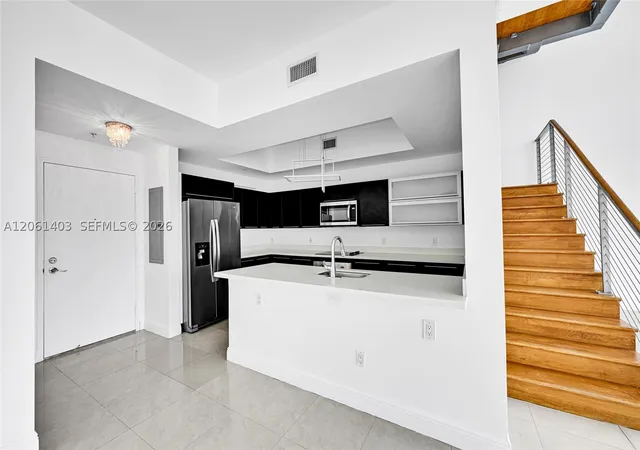 3rd image of 90 Sw 3Rd St #PH-17, Miami, FL 33130 | MLS# A12061403