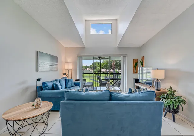 5th image of 1112 Grn Pine Blvd, West Palm Beach, FL 33409