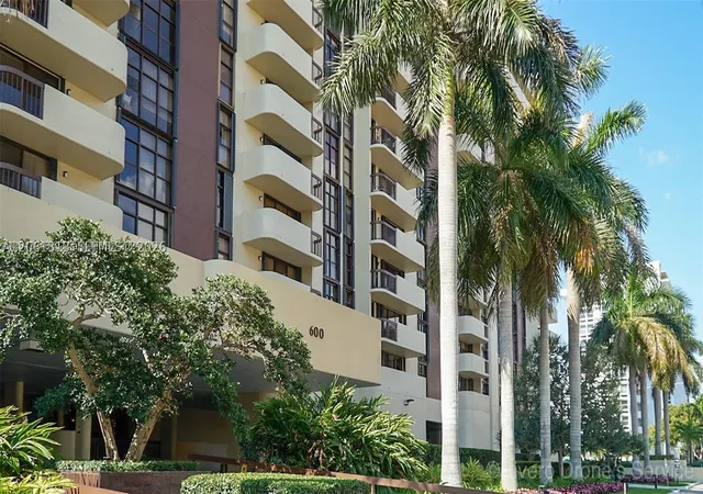 45th image of 600 Biltmore Way #1014, Coral Gables, FL 33134 | MLS# A12061313
