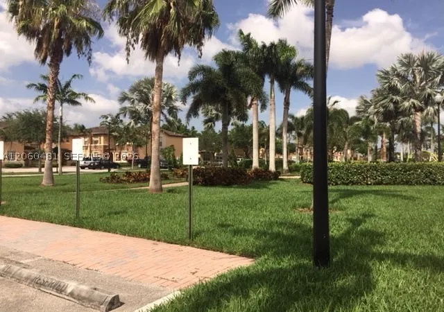 5th image of 3360 Ne 14Th Dr, Miami, FL 33033