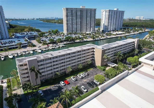 2nd image of 220 Kings Pt Dr, Sunny Isles Beach, FL 33160