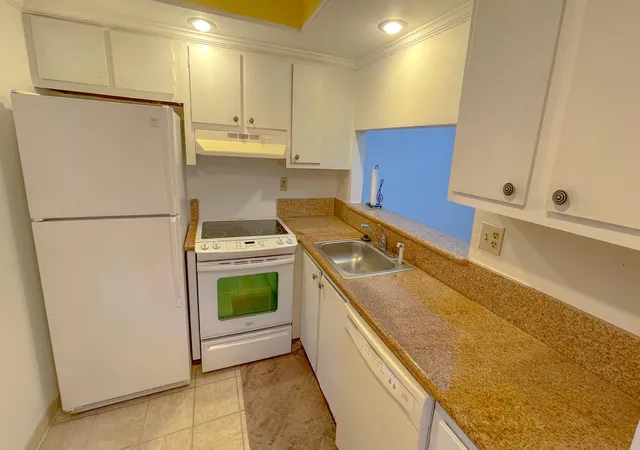 3rd image of 9101 Lime Bay Blvd, Tamarac, FL 33321