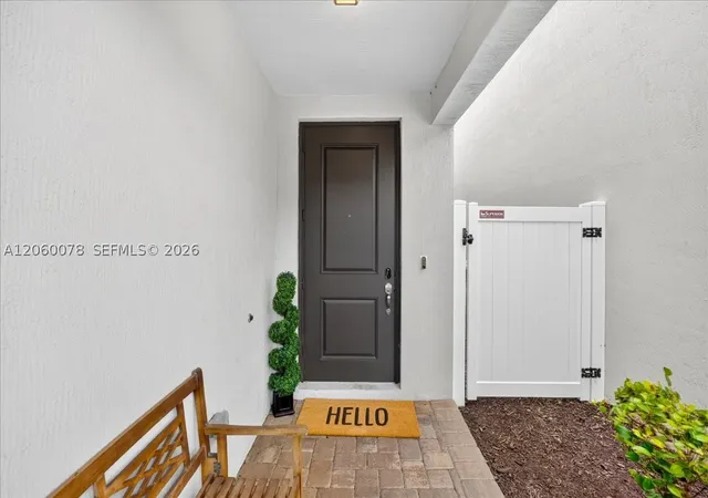 2nd image of 425 Nw 33rd Ln, Pompano Beach, FL 33069 | MLS# A12060078