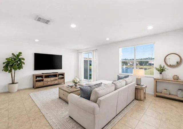 2nd image of 16154 Poppyseed Cir #1004, Delray Beach, FL 33484 | MLS# B26058214