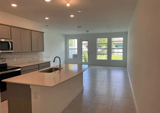 2nd image of 6121 Rancho Ln, Green Acres, FL 33415 | MLS# A12062363
