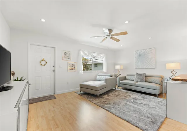 2nd image of 334 Tuscany F, Delray Beach, FL 33446 | MLS# B26058368