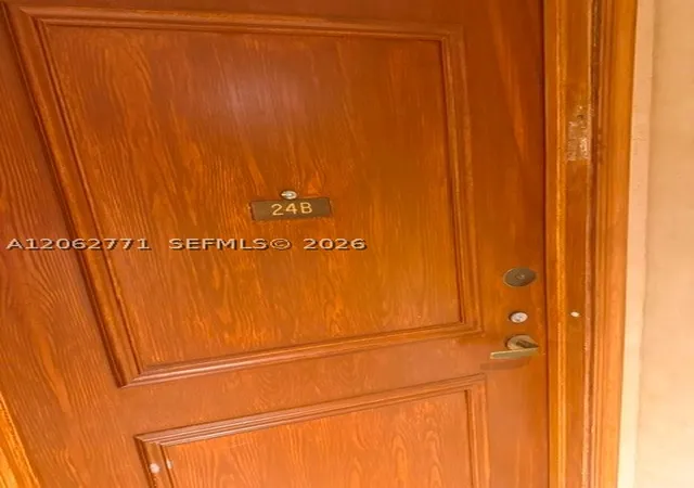 2nd image of 19707 Turnberry Way #24B, Aventura, FL 33180 | MLS# A12062771