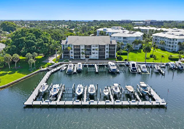 2nd image of 542 Bay Colony Dr N #542, Juno Beach, FL 33408 | MLS# B26058434