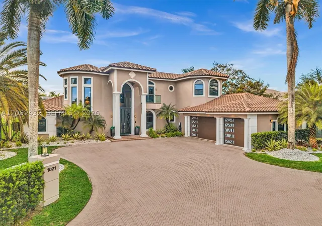 Photo 3 of Mansion for sale at 1021 Nw 115th Ave, Plantation, FL 33323 | MLS# A12062432 | Listing updated on 2026-08-06