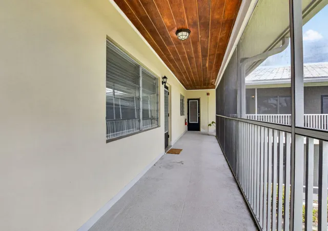 4th image of 426 Ne 7Th Ave, Delray Beach, FL 33483