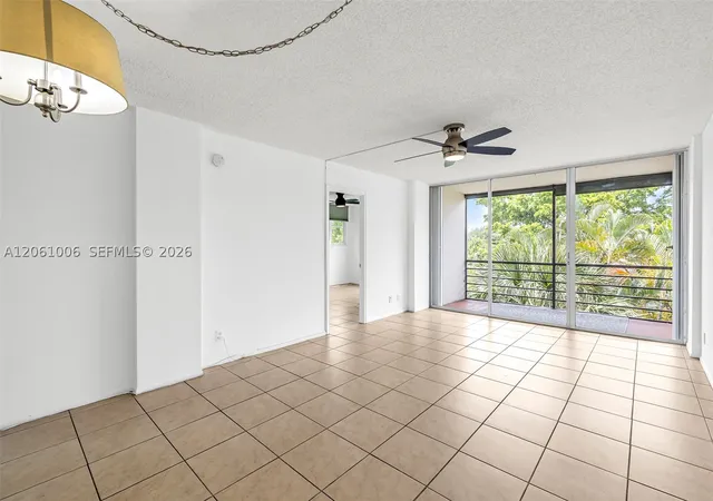 Photo 3 of Sale Pending at 112 Royal Park Dr #3A, Oakland Park, FL 33309 | MLS# A12061006 | Listing updated on 2026-10-02