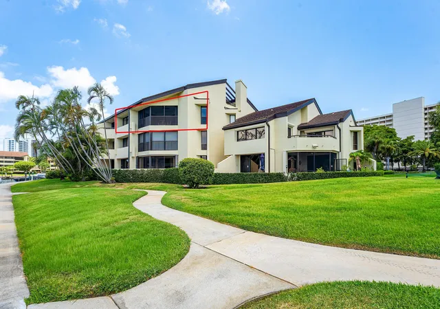 3rd image of 1125 E Marine Wy E, North Palm Beach, FL 33408
