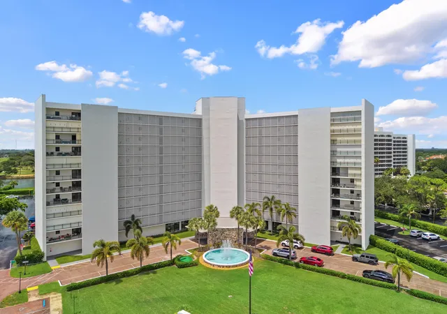 2nd image of 336 Golfview Rd #614, North Palm Beach, FL 33408 | MLS# B26058600