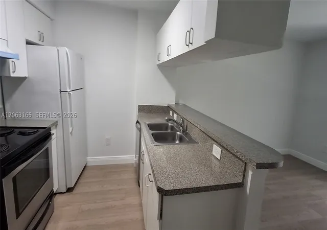 4th image of 440 S Park Rd #206, Hollywood, FL 33021 | MLS# A12063165
