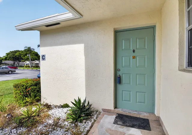 4th image of 5073 Lakefront Blvd #C, Delray Beach, FL 33484 | MLS# B26058838